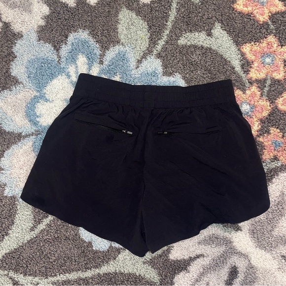 Athleta mod Trekkie short size 10 - Picture 3 of 9